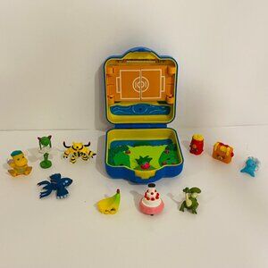 Pokemon Tomy 1997 Playset With 10 Figurines Included